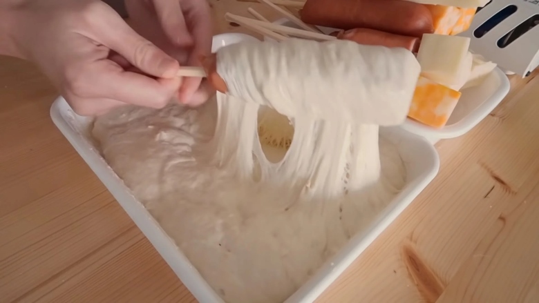 Nhúng bột hotdog Hàn Quốc