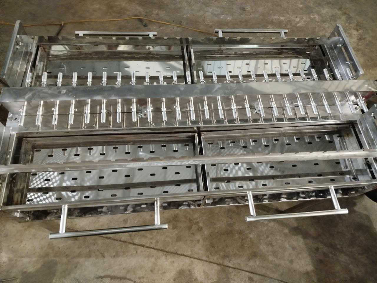 Máy nướng thịt xiên tự động quay